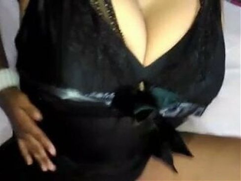 Hot desi girl shows her big tits and masturbates