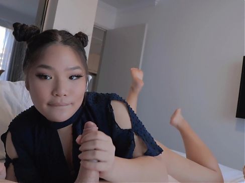 Asian girls sucks big white cock - in the Pose